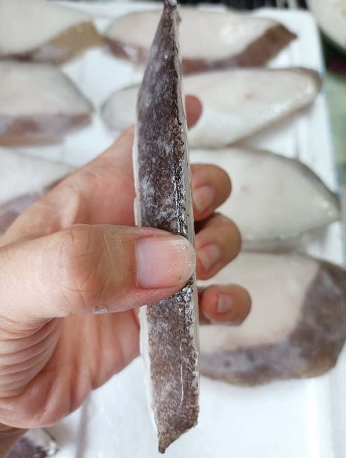 厚切嚴選新鮮格陵蘭鱈魚片 有洞無洞隨機出貨:圖片 3